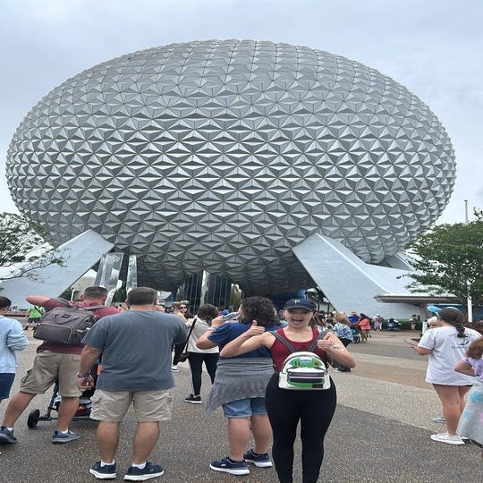 Disney\'s Epcot ball