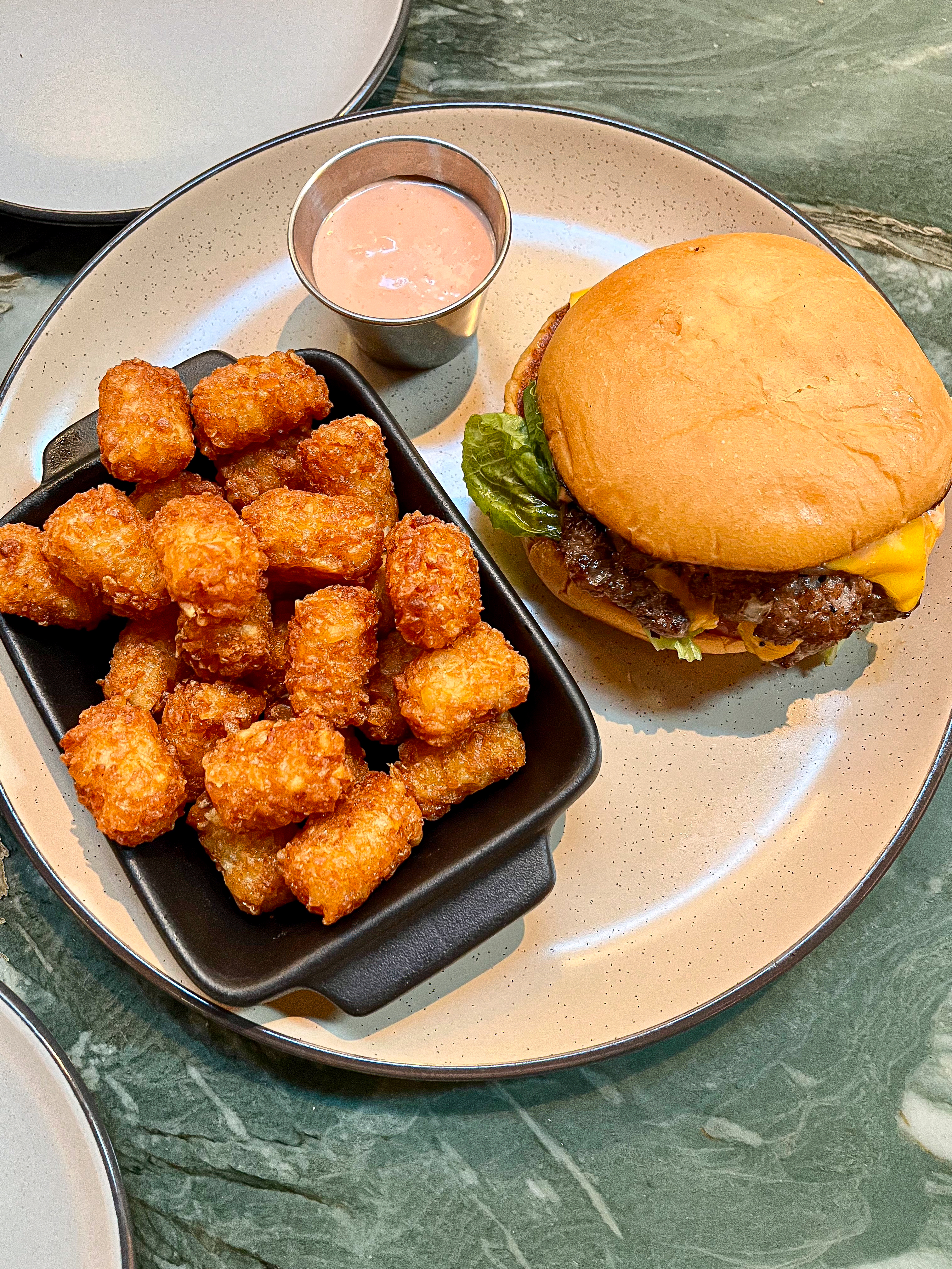 Photo of Burger at Aaktun