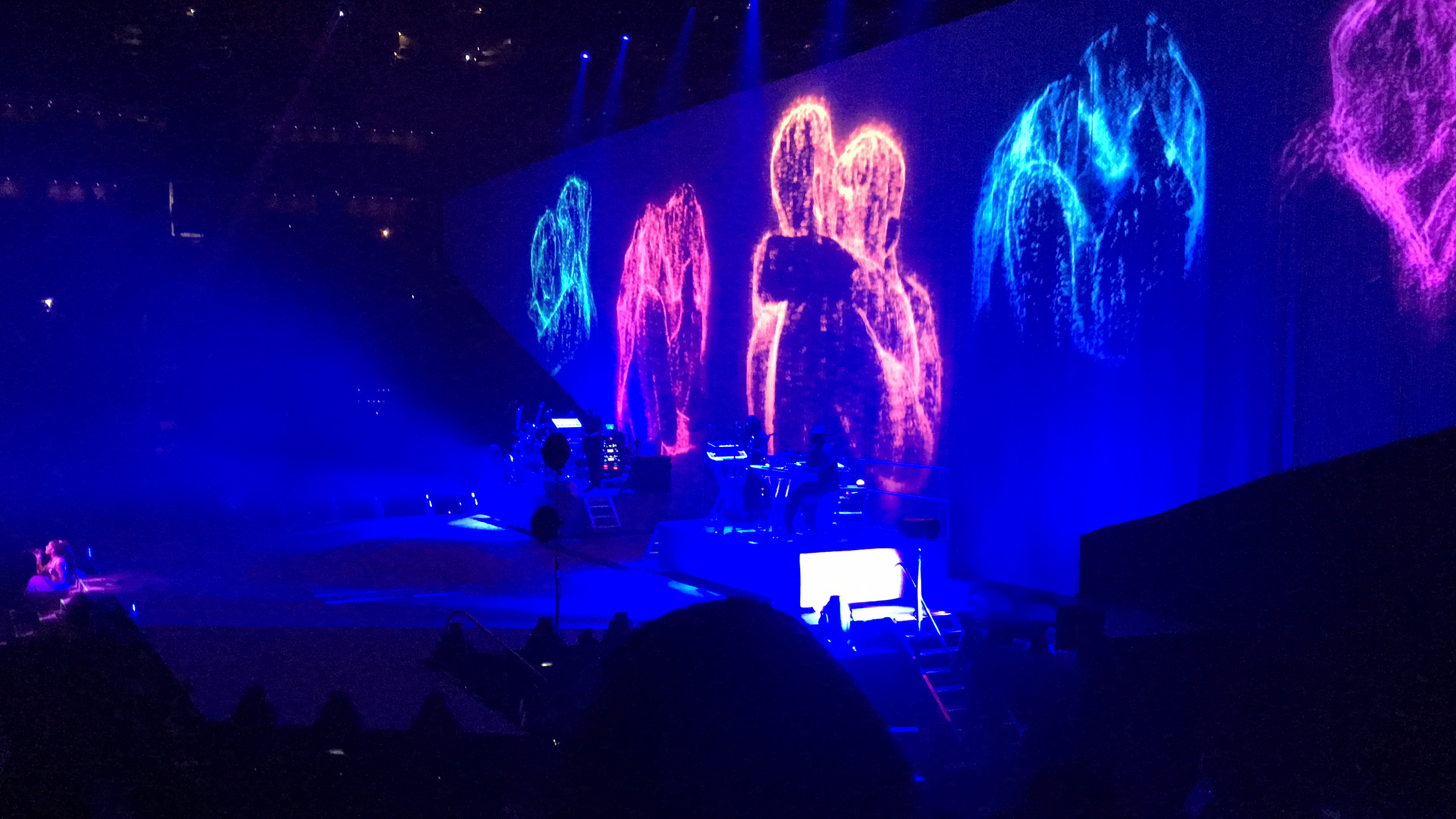 ariana grande concert