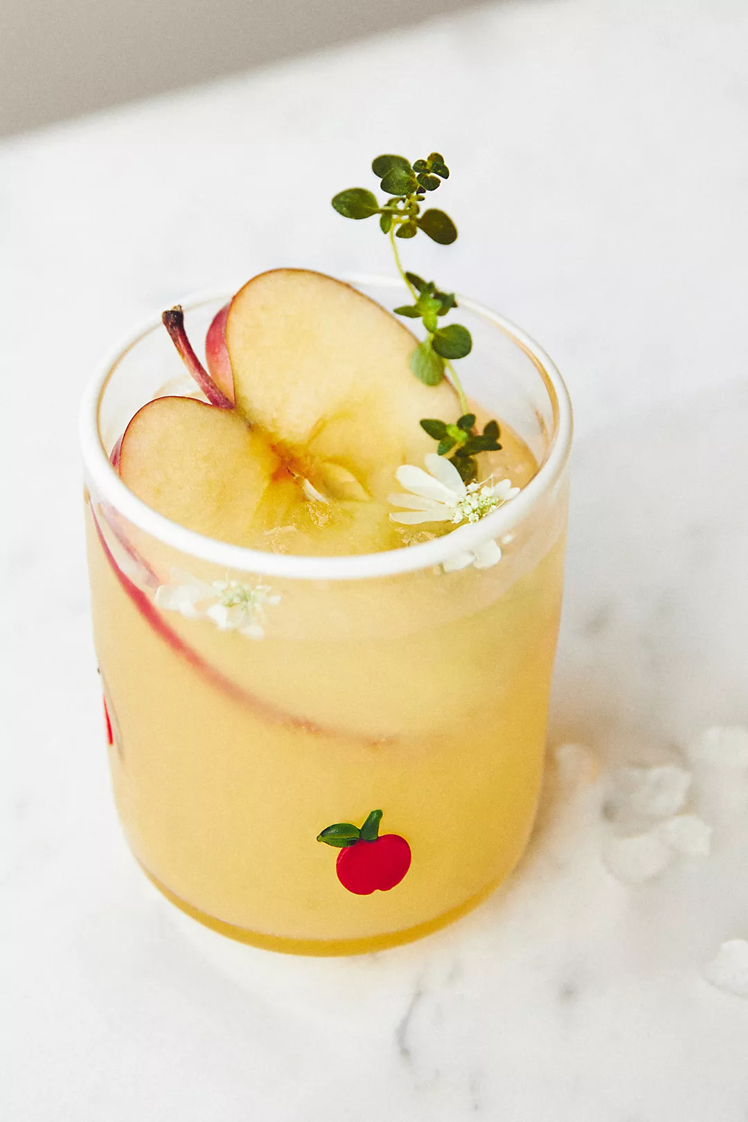 apple?width=1024&height=1024&fit=cover&auto=webp&dpr=4