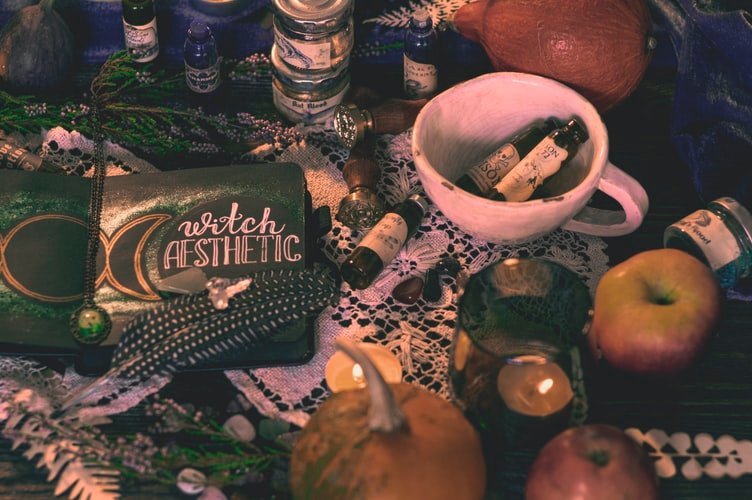 witchyjpg by Unsplash?width=698&height=466&fit=crop&auto=webp&dpr=4