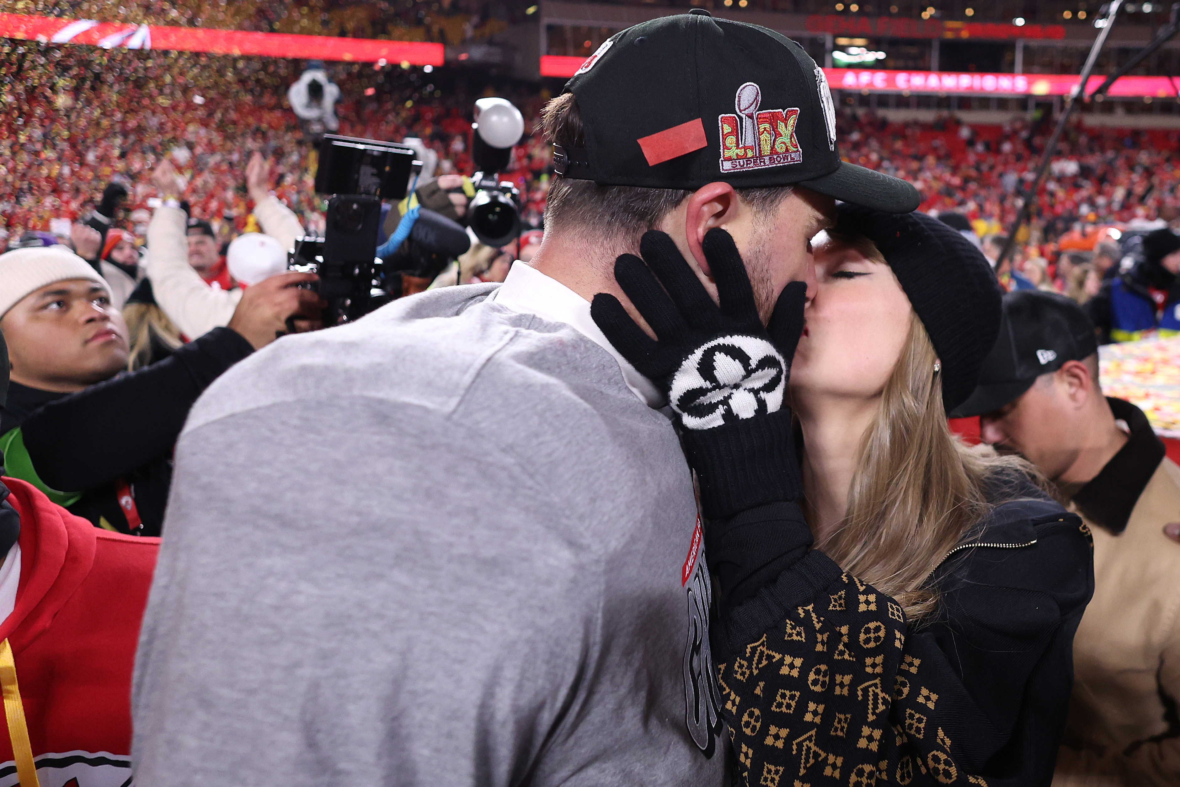 travis kelce taylor swift championship