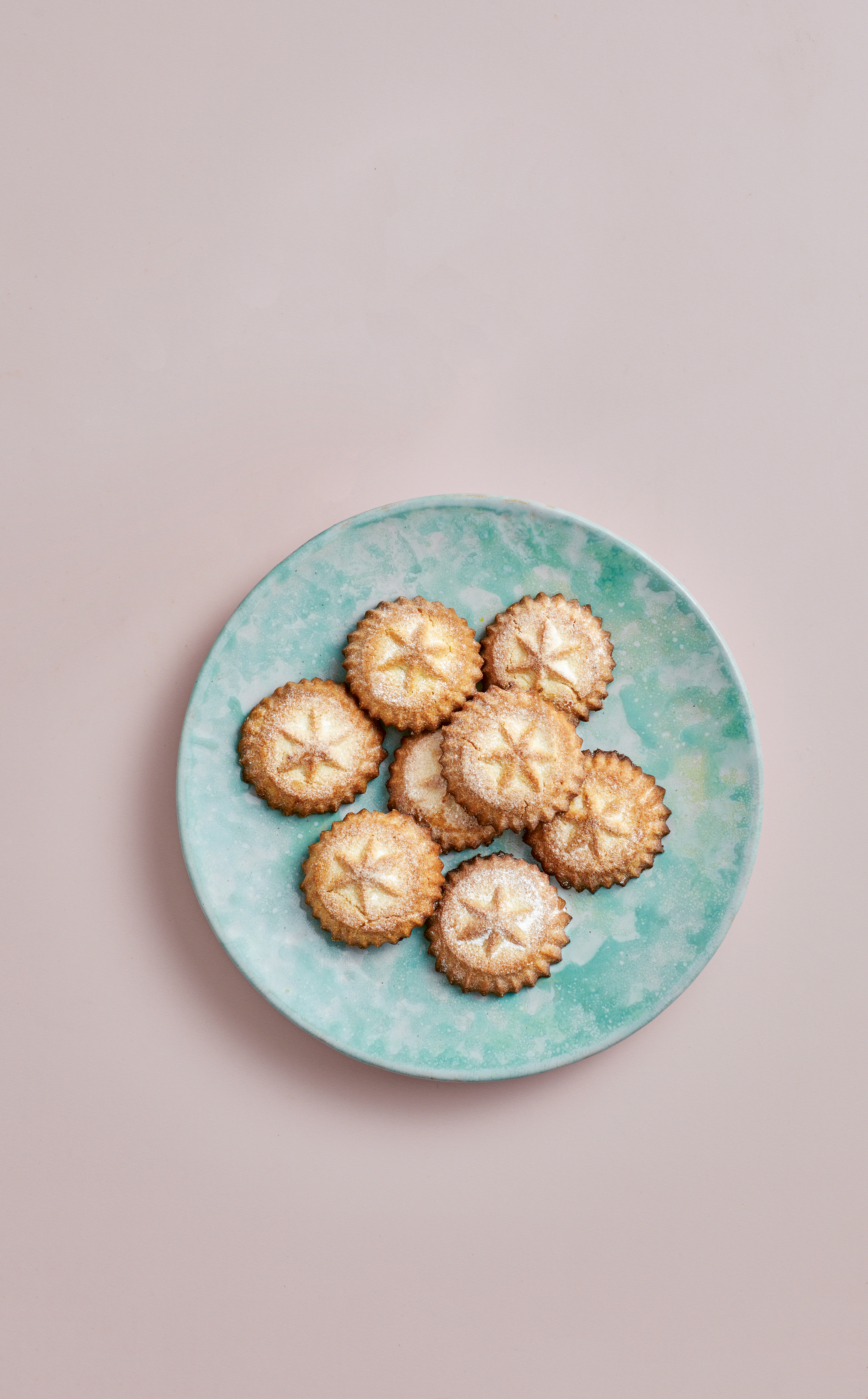 045 nut filled cookies?width=698&height=466&fit=crop&auto=webp&dpr=4