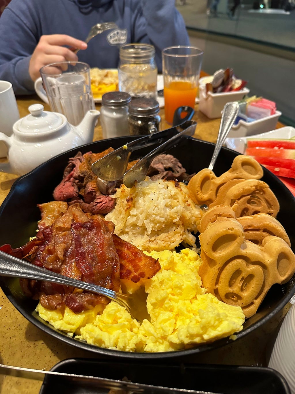 Photo of buffet breakfast at WDW