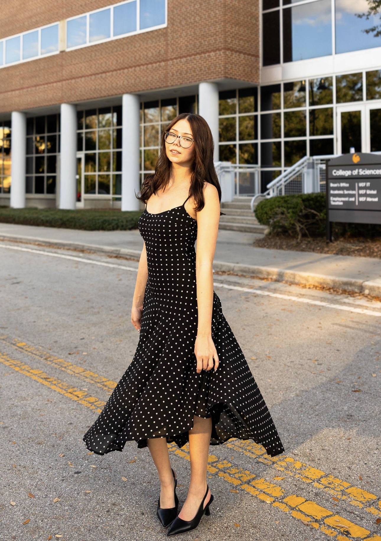 Grad Poses - Grad photos article for the girlies -  Katie Powell Resubmission with written approval by photographer