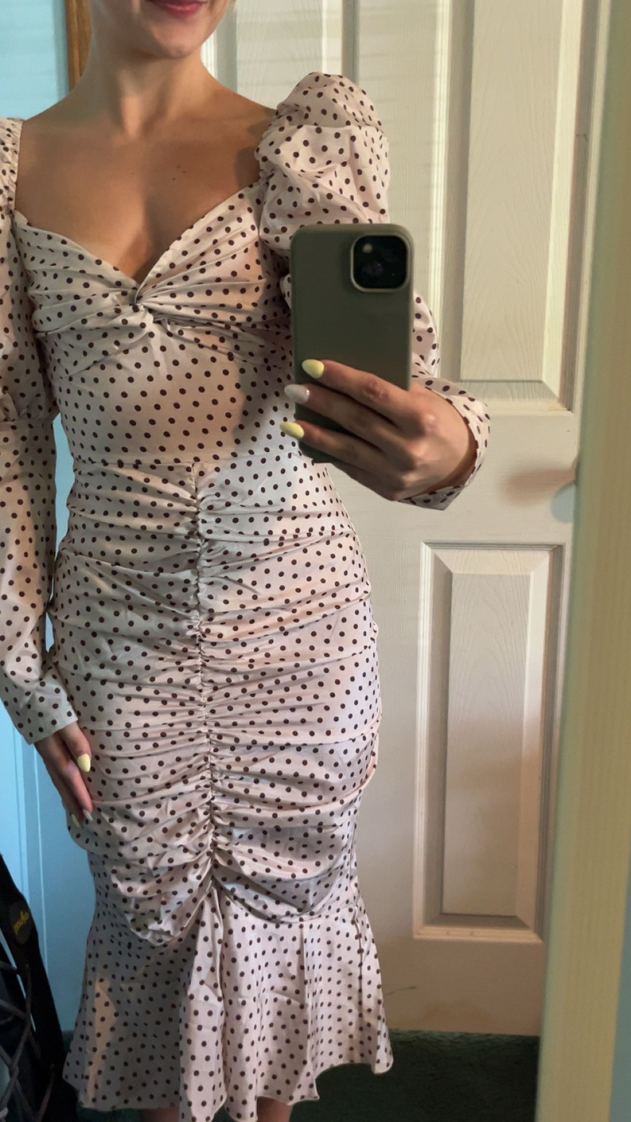 For an article I\'m writing about outfits for study abroad. This is my image of a polka dot dress I bought