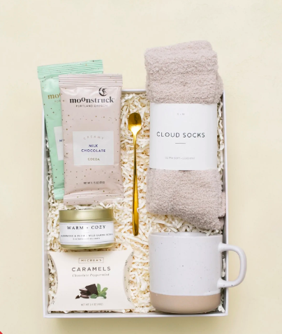 relaxation cocoa by the fire set