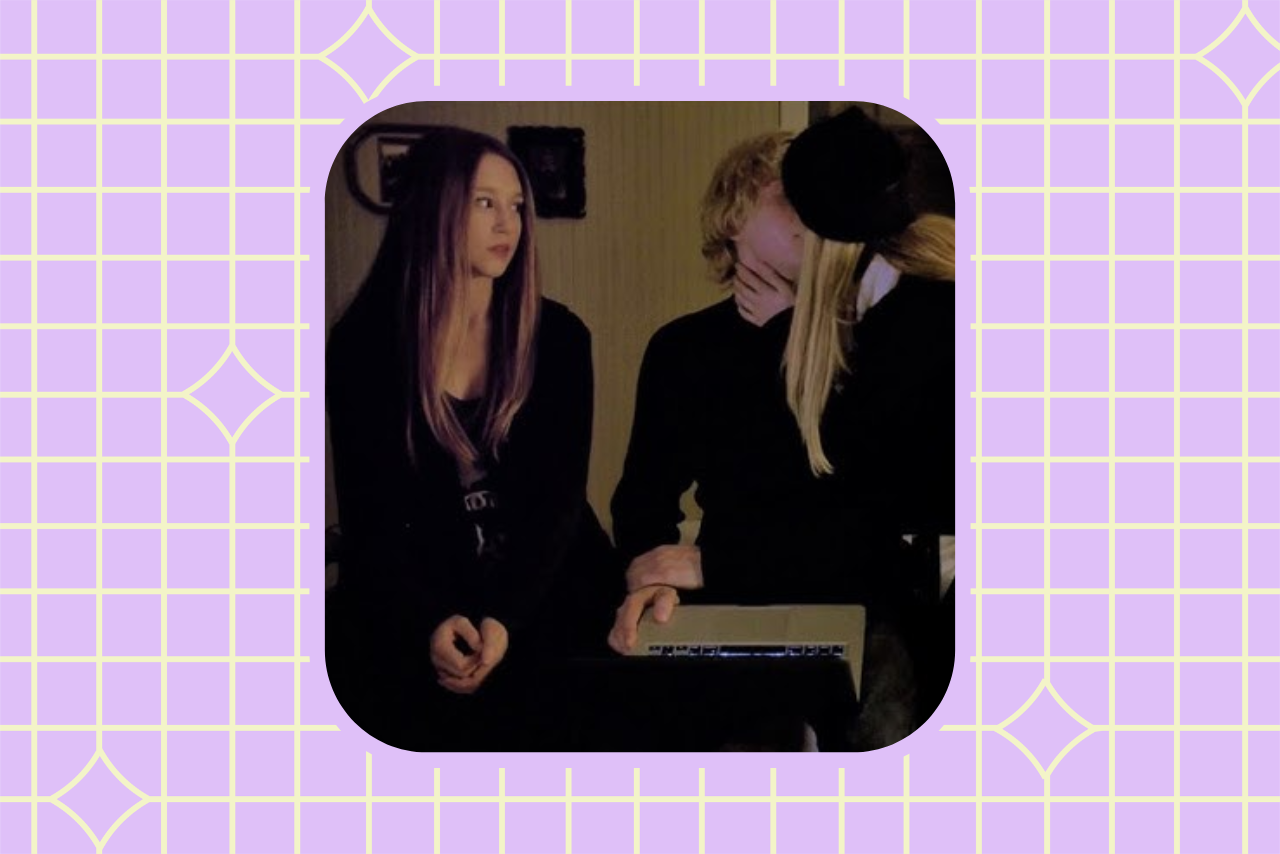 halloween threesome positions?width=1280&height=854&fit=crop&auto=webp&dpr=4