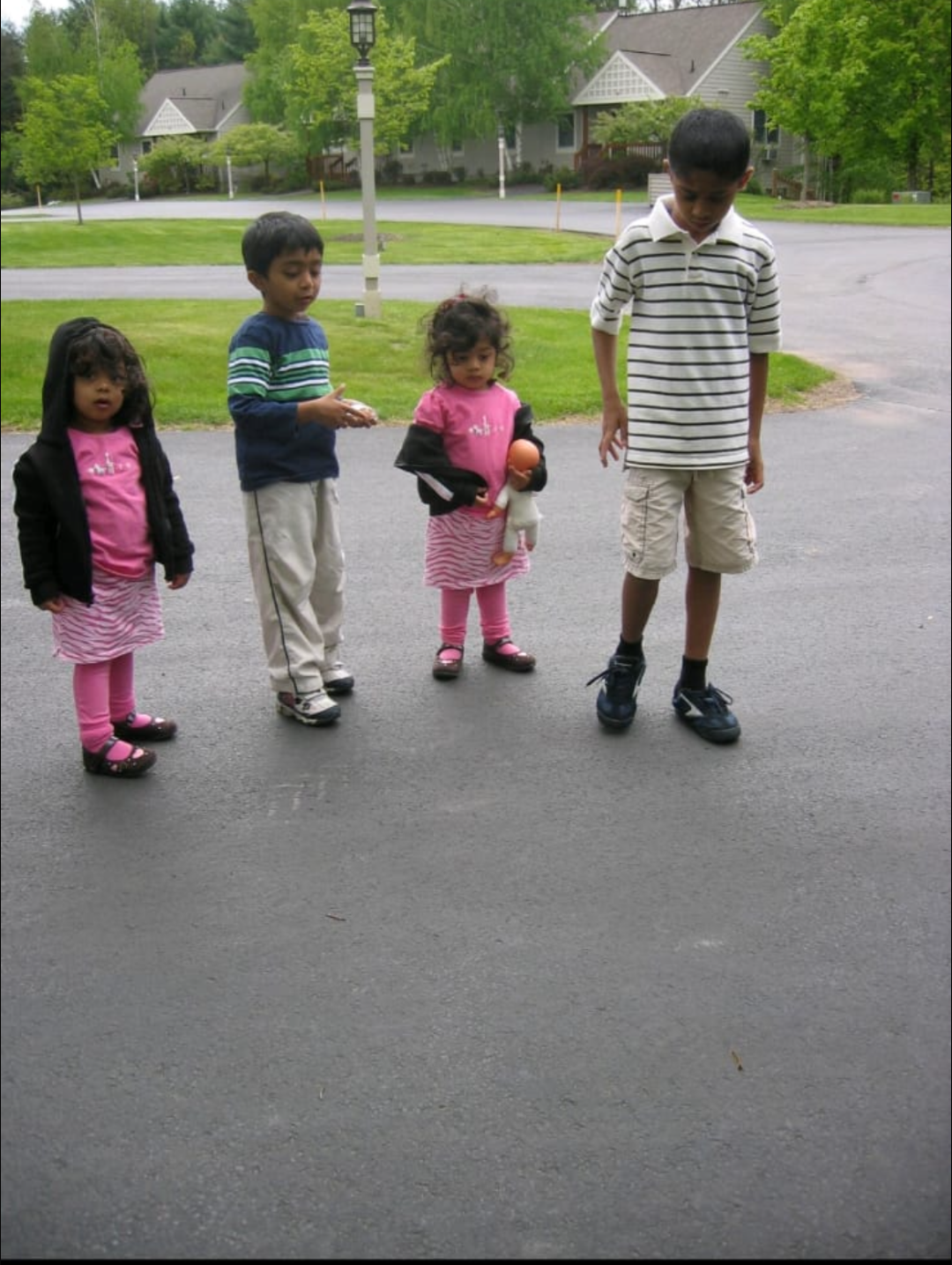 Hansika and siblings as kids