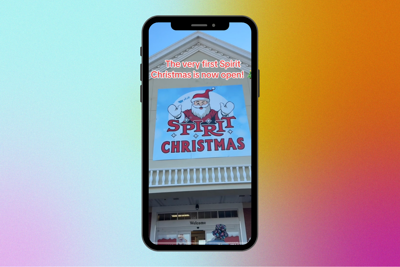 spirit christmas?width=698&height=466&fit=crop&auto=webp&dpr=4