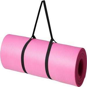 amazon basics yoga mat with carrying straps