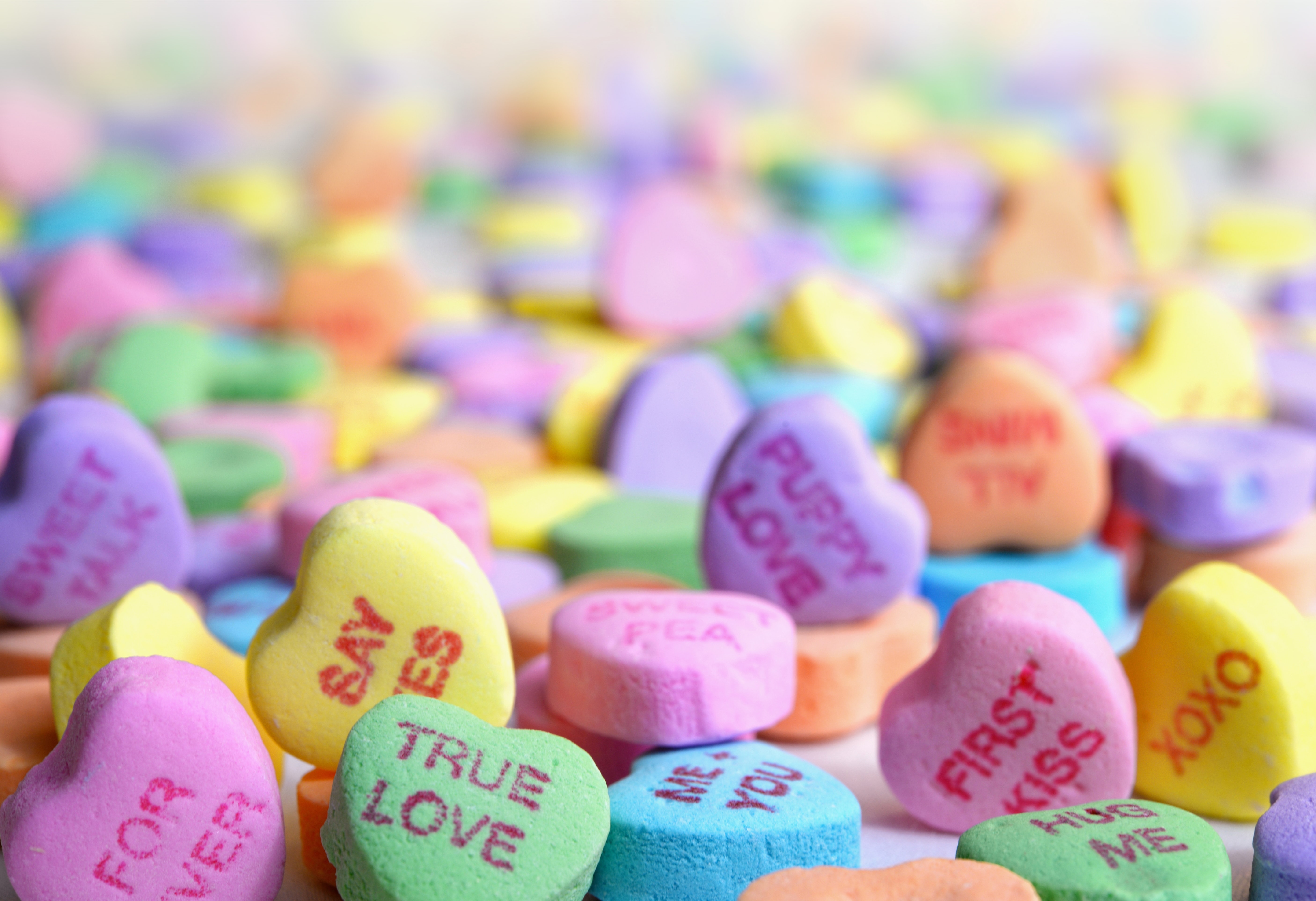 Valentines Conversation Hearts by Laura Ockel on Unsplash?width=698&height=466&fit=crop&auto=webp&dpr=4