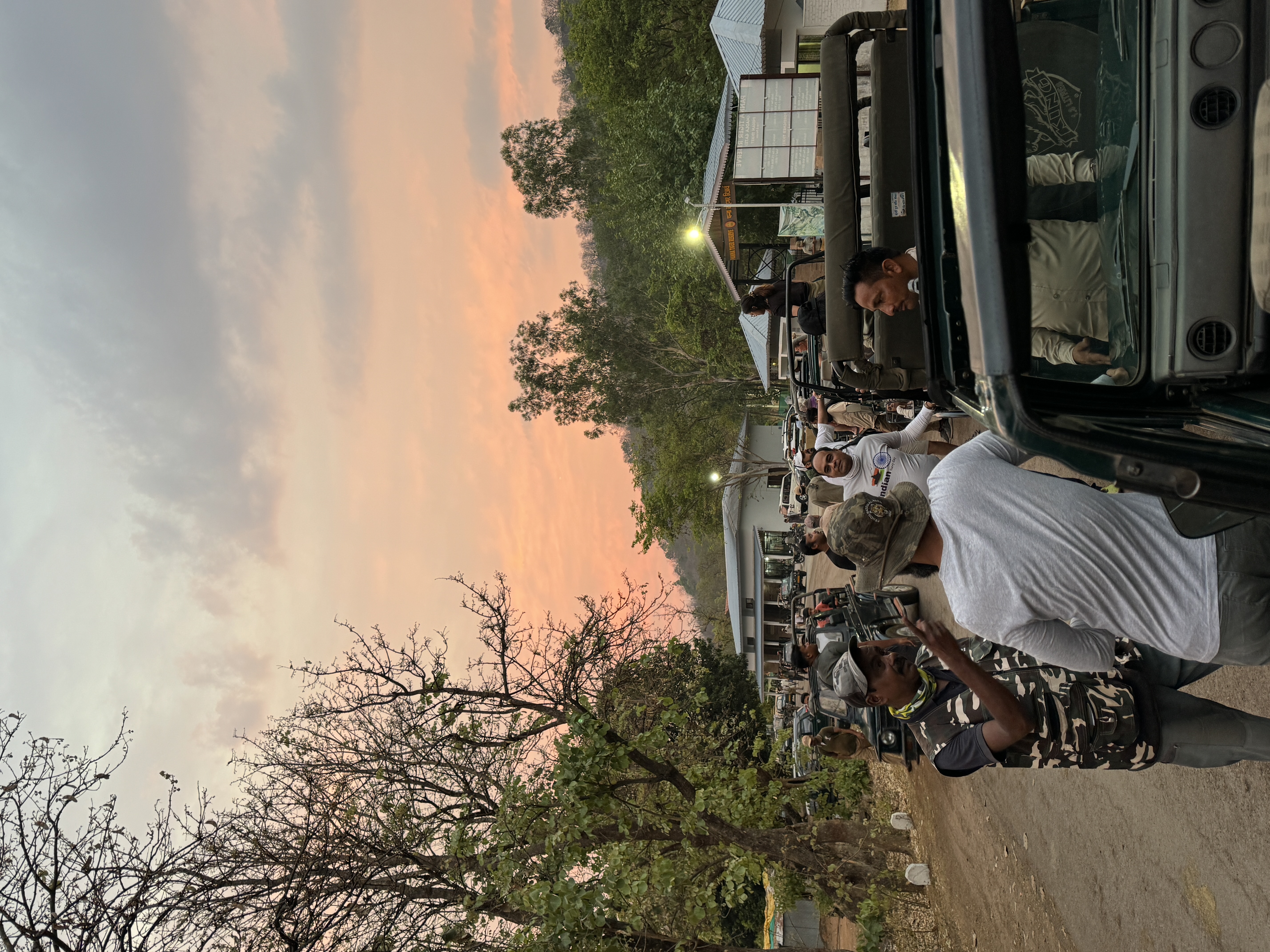 The big line to enter the Tiger Reserve.