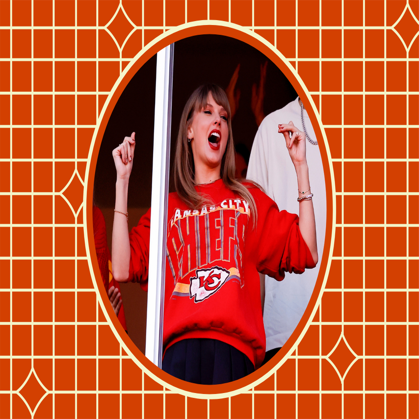 Taylor Swift Kansas City Chiefs Grey Sweatshirt, by Lexuanh