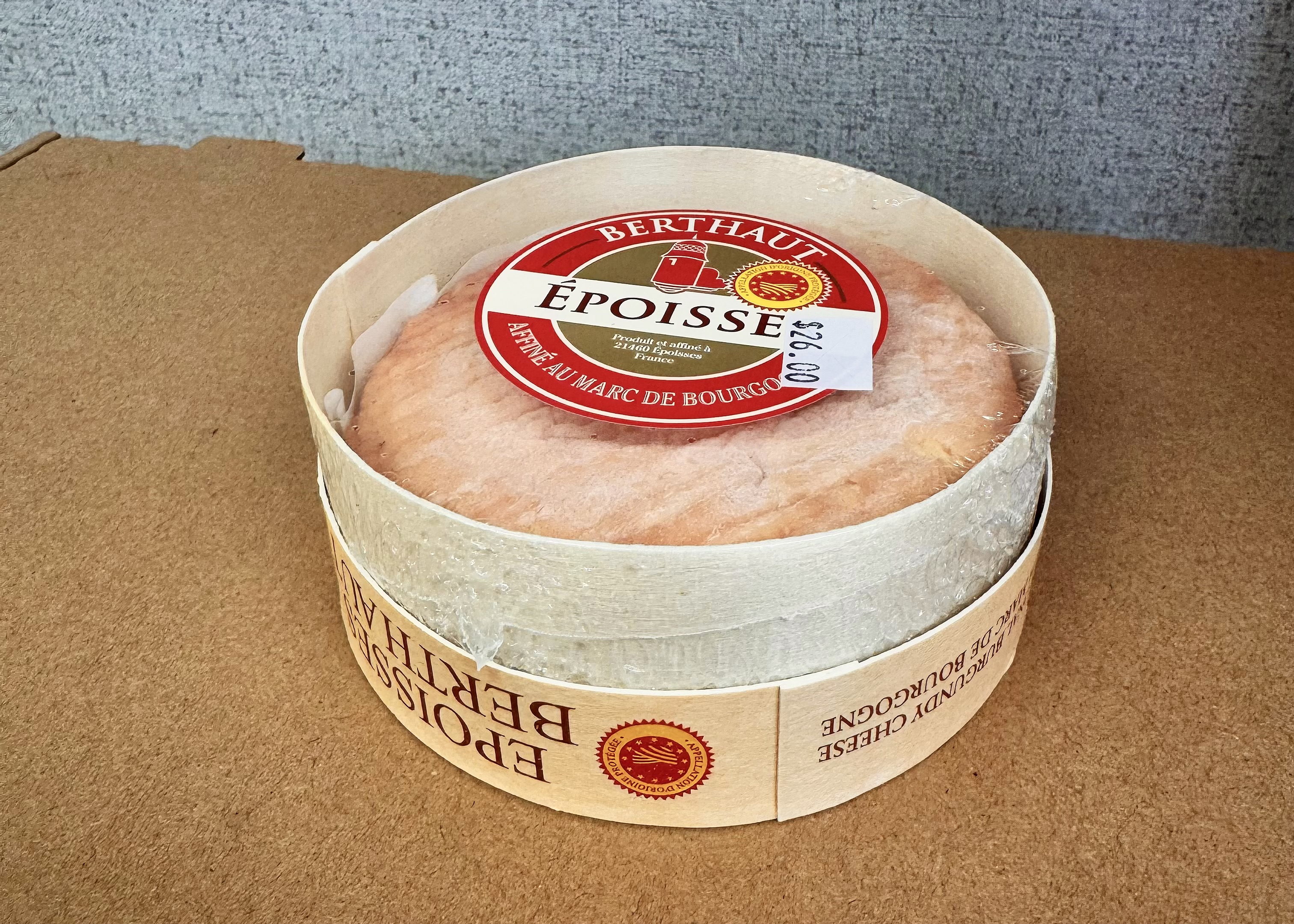 Cheese board epoisse