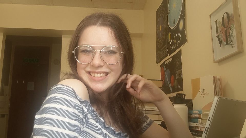 Kattiah Richardson, girl, selfie, glasses, dorm room, posters