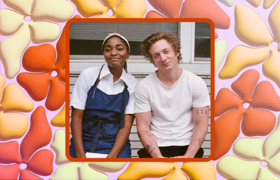 Ayo Edebiri and Jeremy Allen White as Syd and Carmy in \'The Bear\'