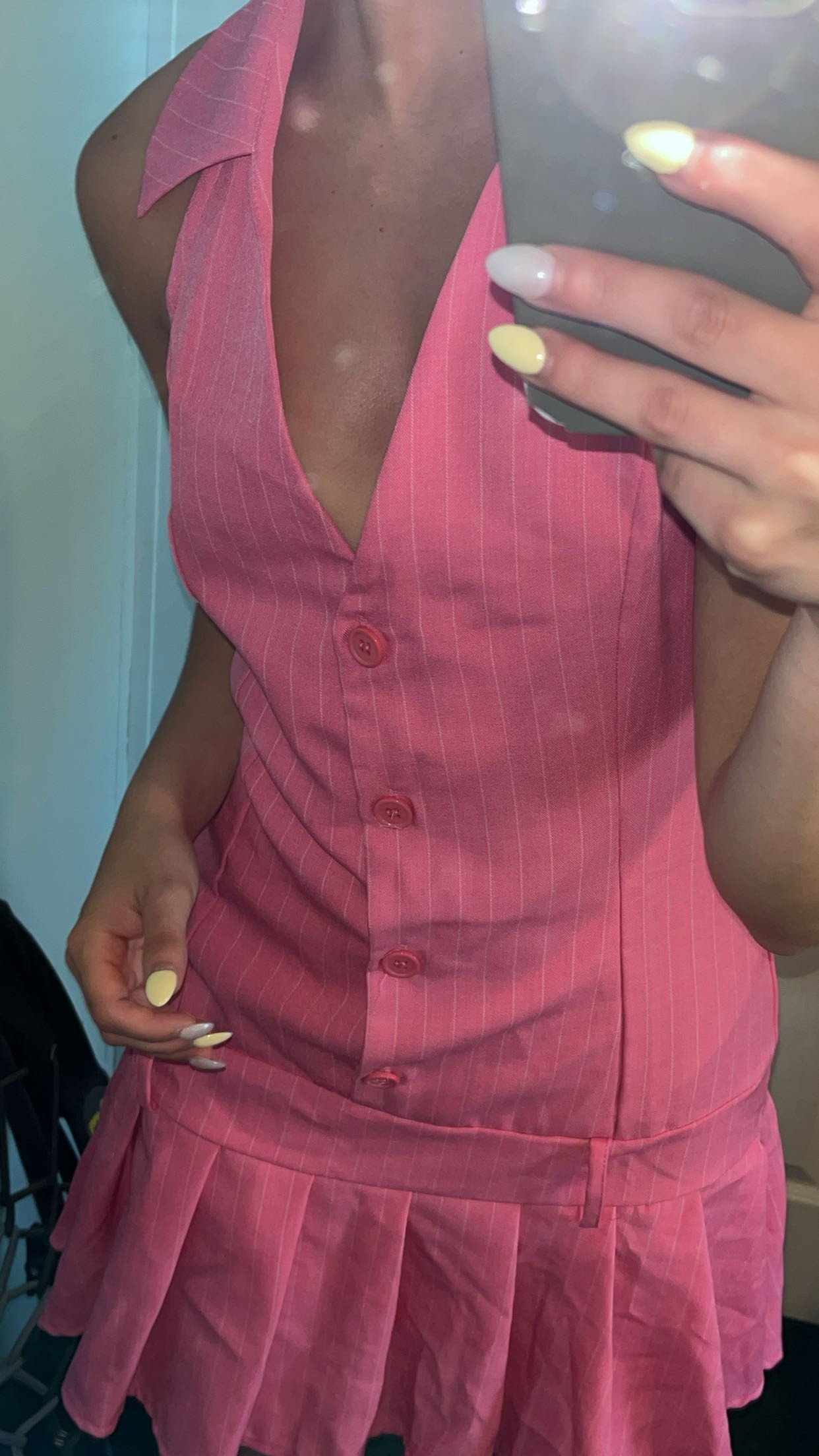 For an article I\'m writing about outfits for study abroad. This is my image of a pink pinstripe dress I bought