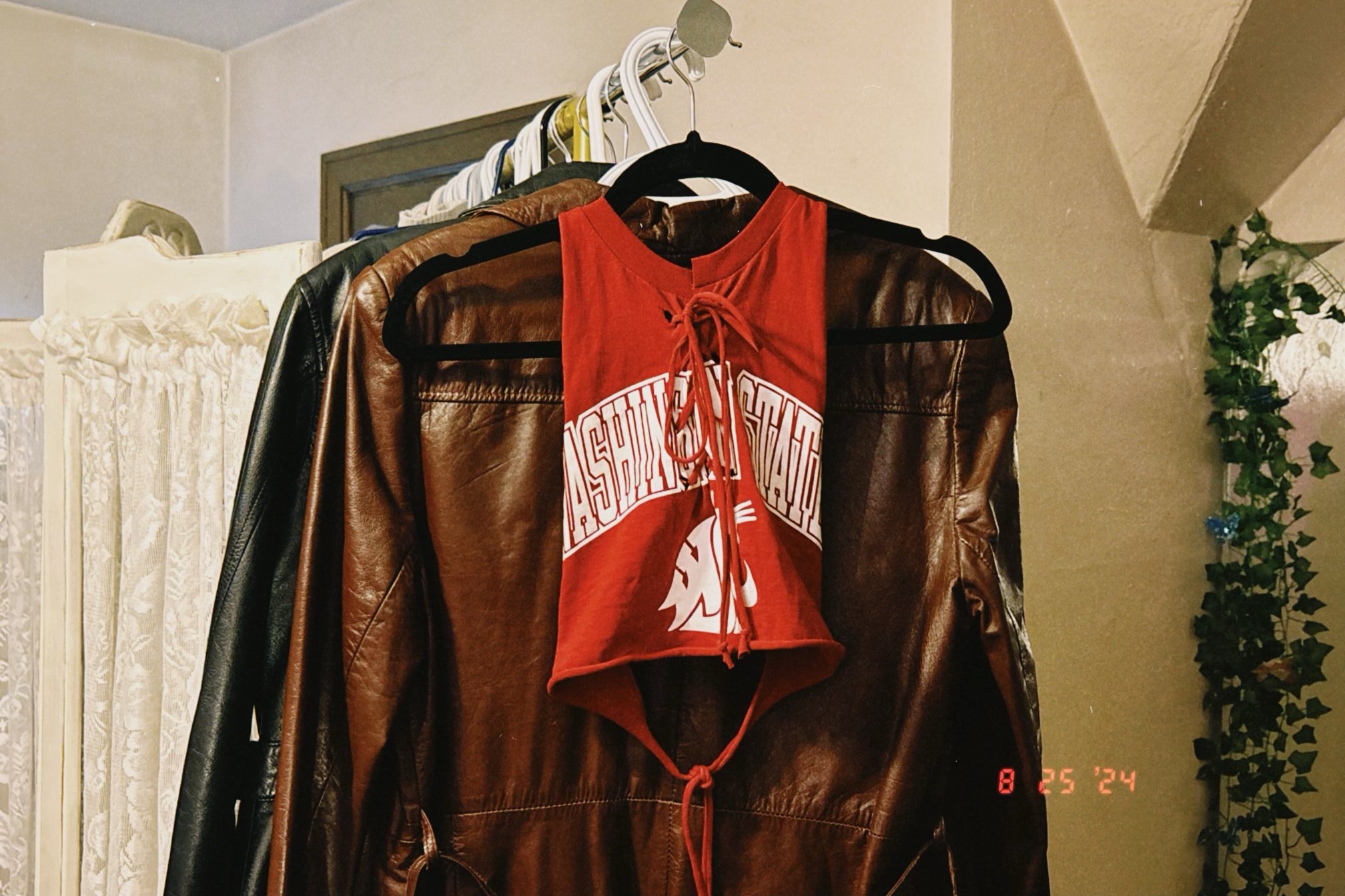 Wazzu backless tie-top