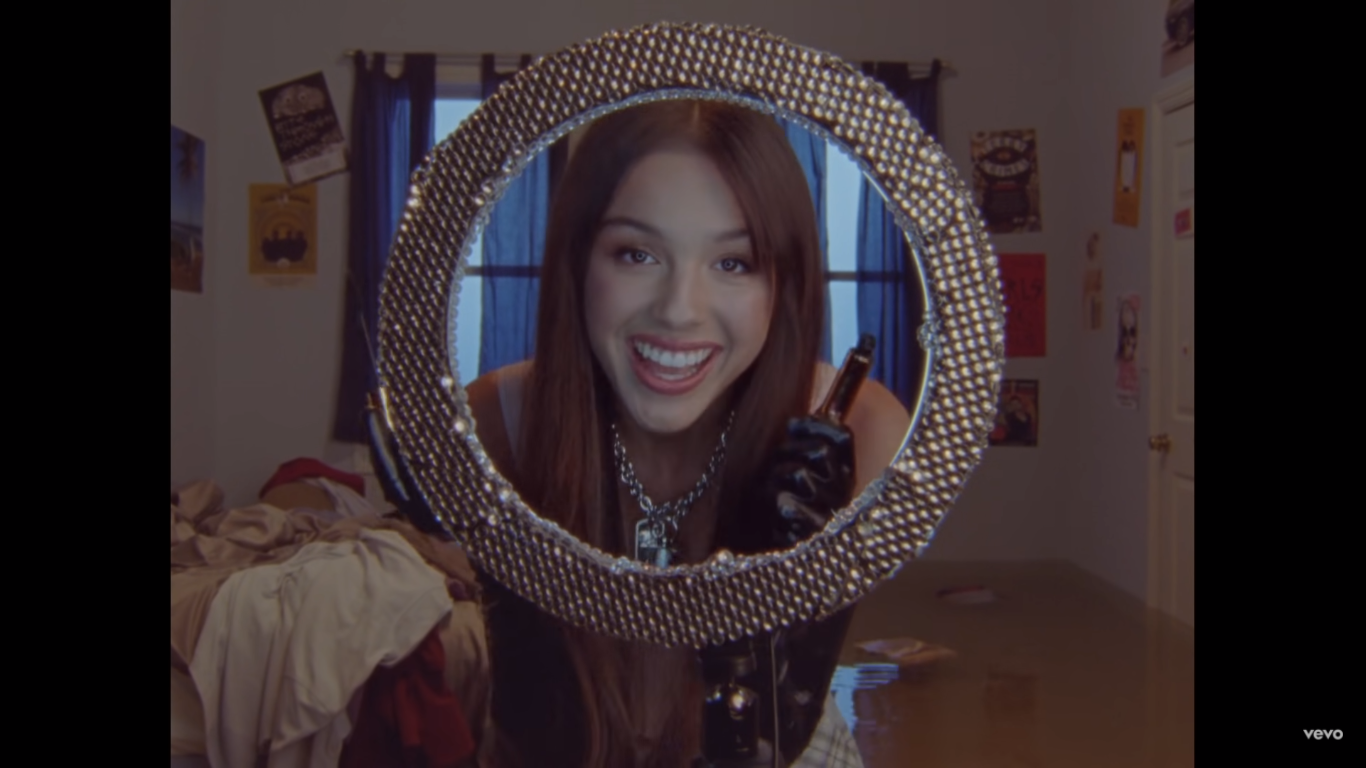 70 olivia rodrigo good 4 u official video youtube google chrome 10 06 2021 00 42 55png by Geffen Records